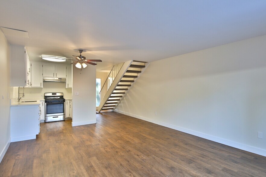 More Photos Of 345 N Batavia St, Orange Apartments For Sale