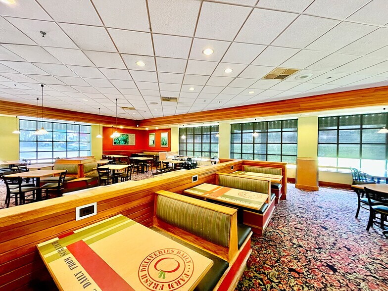 More Photos Of 31151 Us Highway 19 N, Palm Harbor Freestanding For Sale