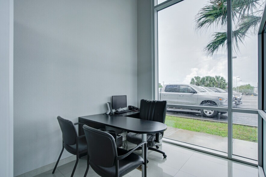 More Photos Of 2101 Central Blvd, Brownsville Auto Dealership For Sale