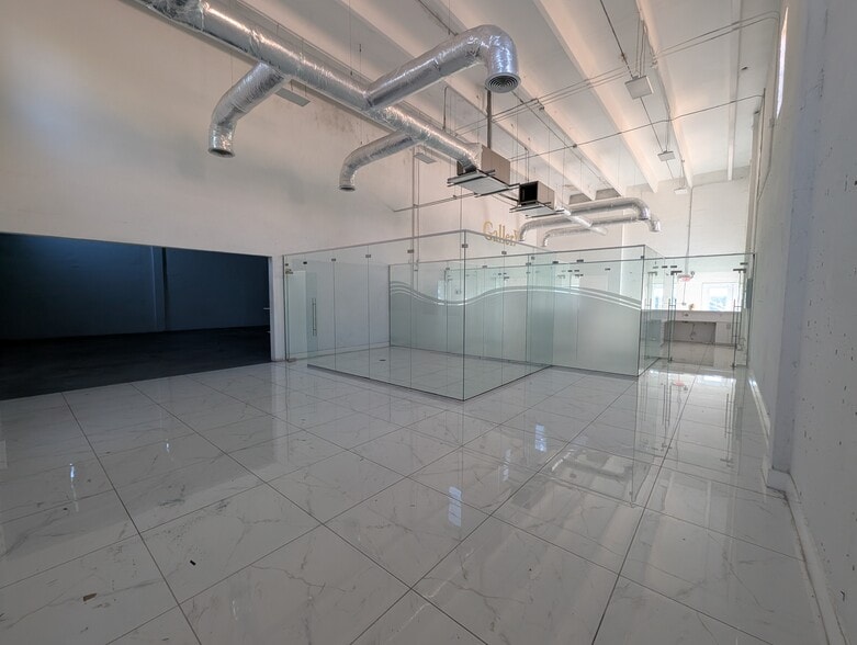 More Photos Of 1601 NW 97th Ave, Doral Warehouse For Lease