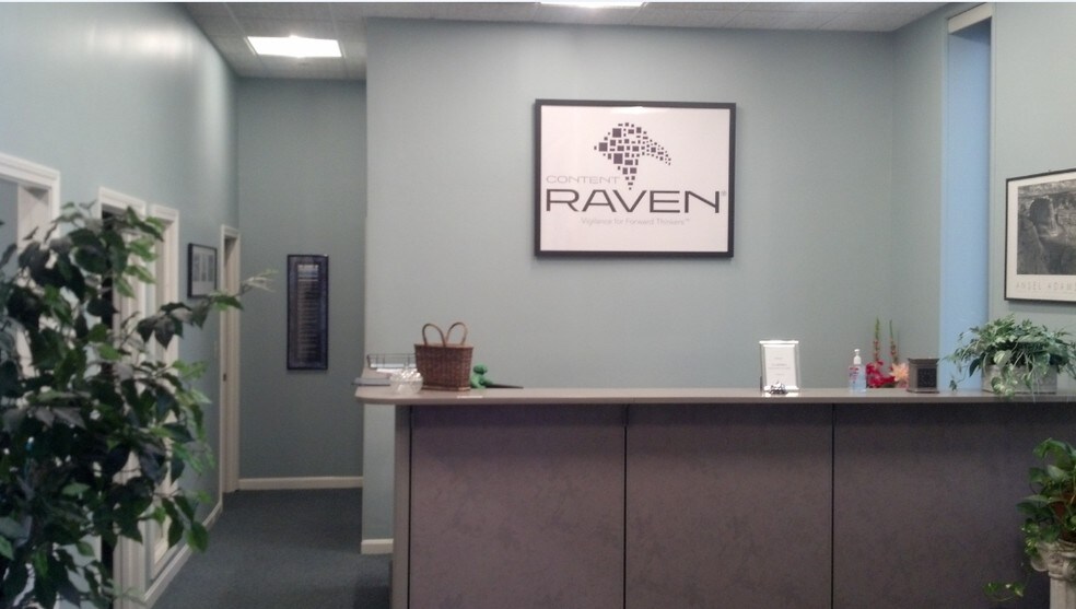 More Photos Of 121 Bartlett St, Marlborough Flex For Lease