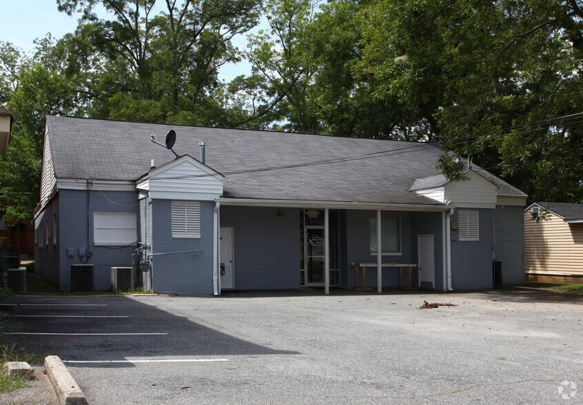 More Photos Of 118 S Main St, Greensboro Restaurant For Sale