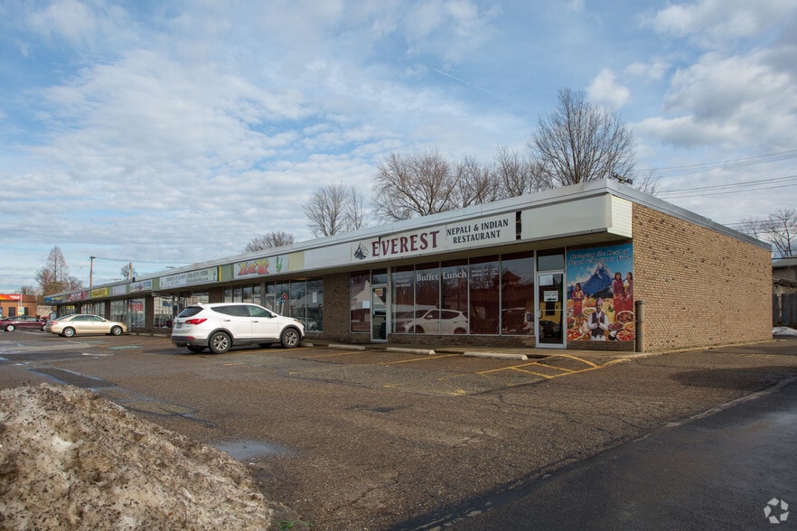 2033 2051 state rd cuyahoga falls oh 44223 retail for lease