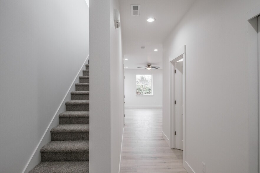 More Photos Of 37731 Rolltide Dr, Lebanon Apartments For Sale