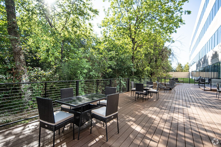 More Photos Of 1125 E Campbell Rd, Richardson Office For Lease