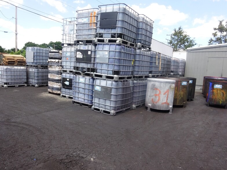 More Photos Of 3146 Marion St, Laureldale Manufacturing For Sale