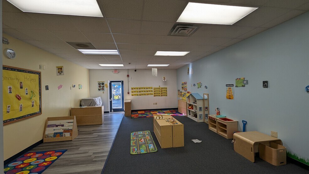 More Photos Of 621 Stephenson Ave, Savannah Daycare Center For Sale