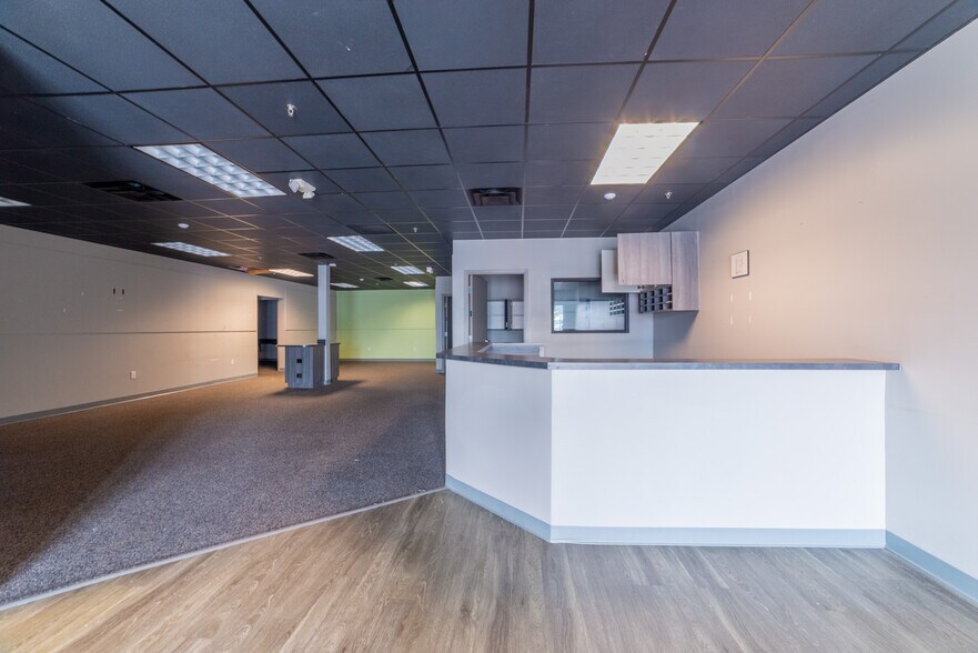 More Photos Of 800-840 Mercy Dr, Orlando Medical For Lease