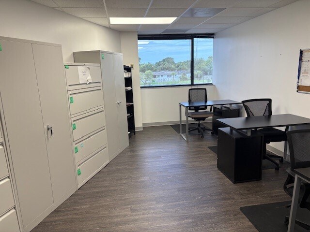 More Photos Of 14645 NW 77th Ave, Miami Lakes Office For Lease
