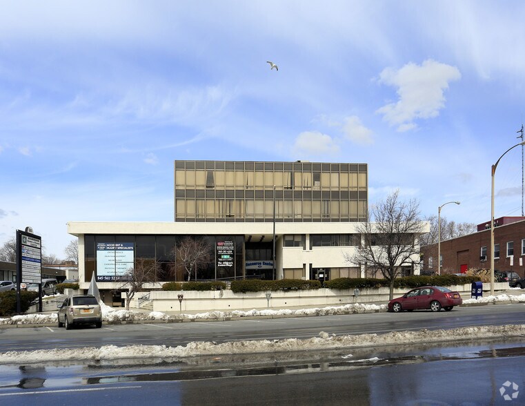 More Photos Of 280-290 Broadway, Newburgh Unknown For Lease