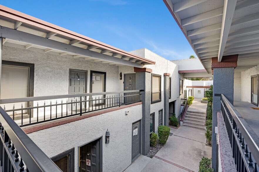 More Photos Of 2942 N 24th St, Phoenix Office For Sale