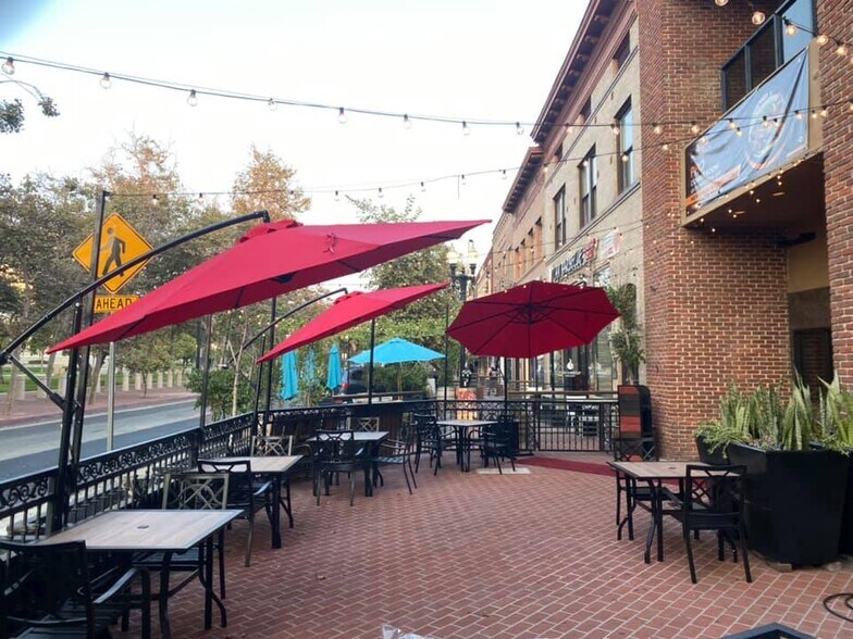 More Photos Of 414-416 W 4th St, Santa Ana Office For Sale