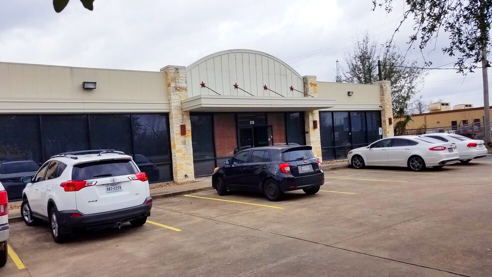 More Photos Of 210 Brand Ln, Stafford Warehouse For Lease