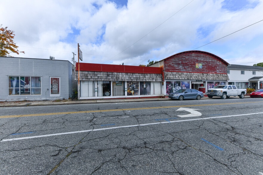 Primary Photo Of 920 S Chapman St, Greensboro Storefront For Sale