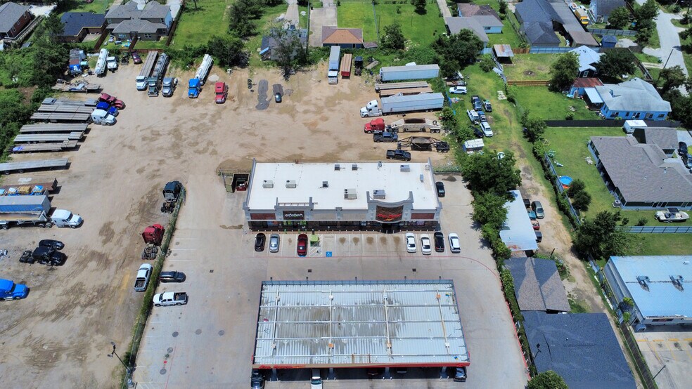 More Photos Of 7803 Jensen Dr, Houston Convenience Store For Lease