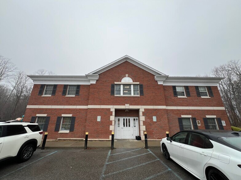 Primary Photo Of 6 Old Tomahawk St, Yorktown Heights Office For Sale