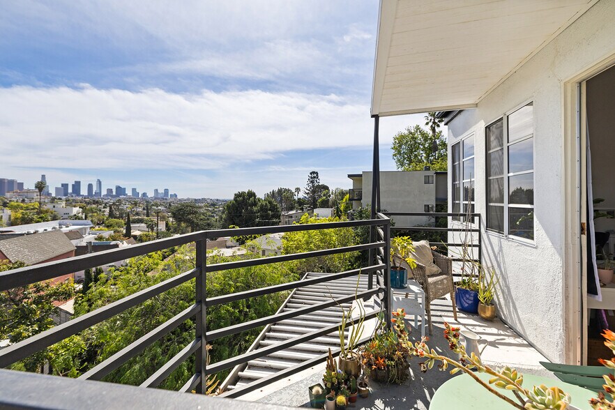 More Photos Of 960 Micheltorena St, Los Angeles Apartments For Sale