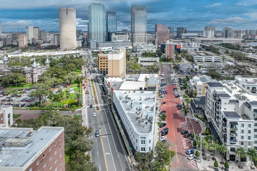 More Photos Of 442 W Kennedy Blvd, Tampa Office For Lease