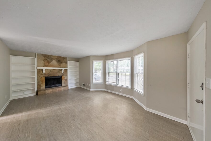 More Photos Of 2611 Golfview Ter SE, Conyers Multifamily For Sale