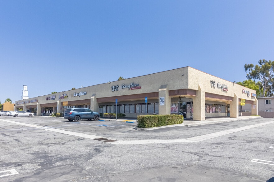 More Photos Of 11802-11820 Centralia St, Lakewood General Retail For Sale