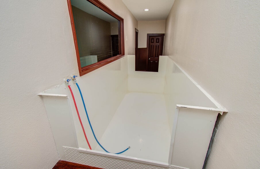 More Photos Of 11411 Homestead Rd, Houston Religious Facility For Sale