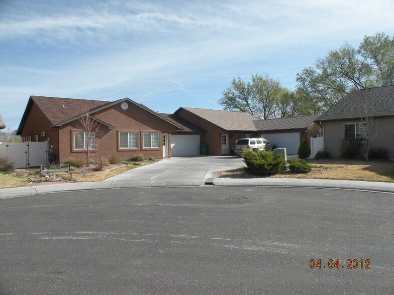 More Photos Of 3006 1/2 Oakwood Dr, Grand Junction Multifamily For Sale