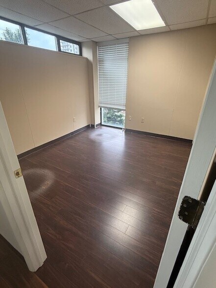 More Photos Of 5000 Coastal Hwy, Ocean City Office For Lease