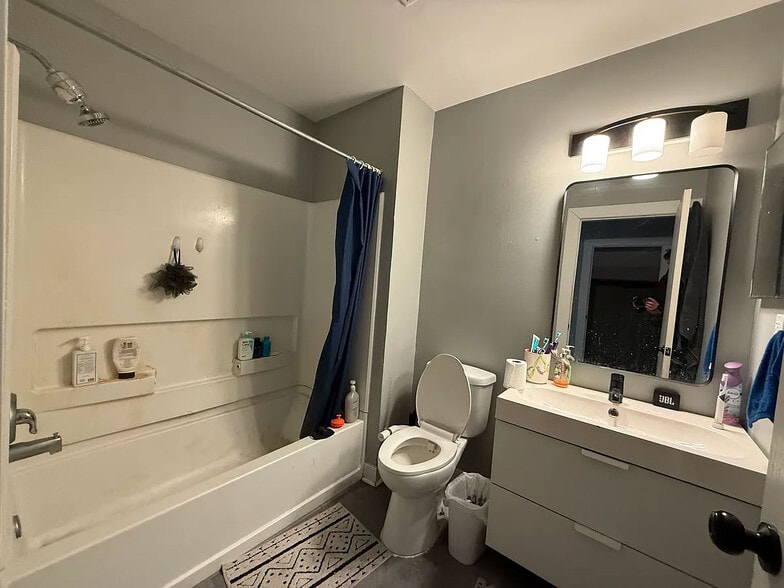 More Photos Of 4220 16th St, Detroit Multifamily For Sale