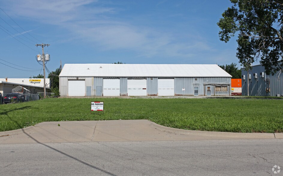 Primary Photo Of 703 S Kansas Ave, Olathe Warehouse For Sale