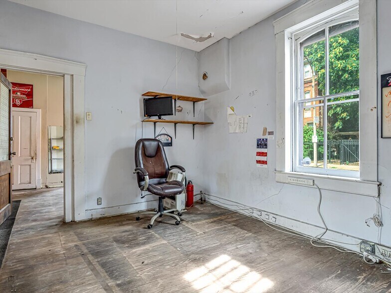 More Photos Of 1818 Sidney St, Saint Louis Specialty For Sale