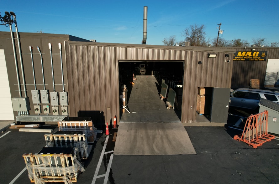 More Photos Of 11110 Bluff Bend Dr, Austin Warehouse For Sale