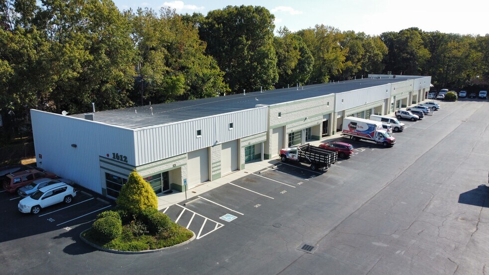 More Photos Of 1612 Centerville Tpke, Virginia Beach Flex For Lease
