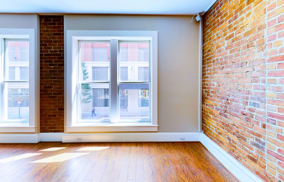 More Photos Of 315 Market St SE, Roanoke Storefront Retail Office For Lease