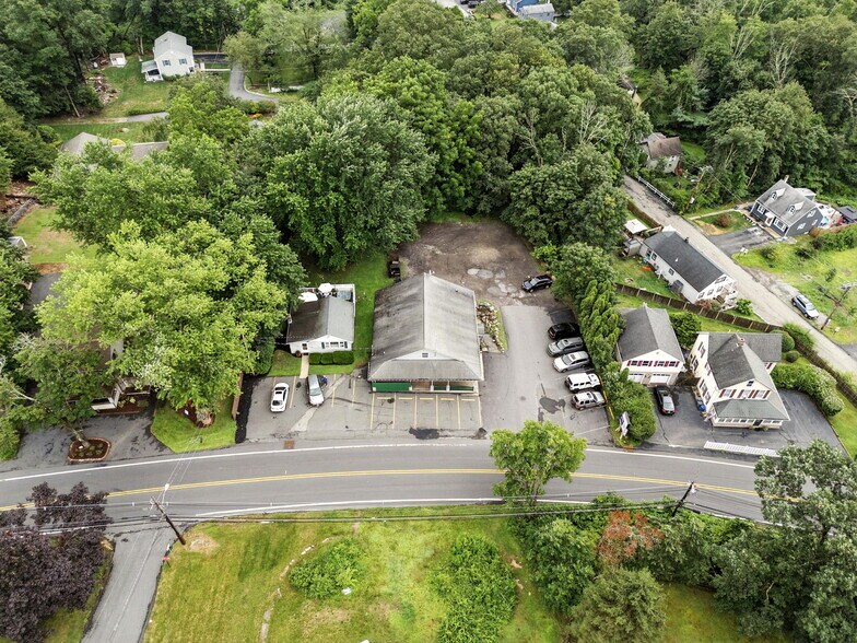 More Photos Of 260 Espanong Rd, Lake Hopatcong Restaurant For Sale