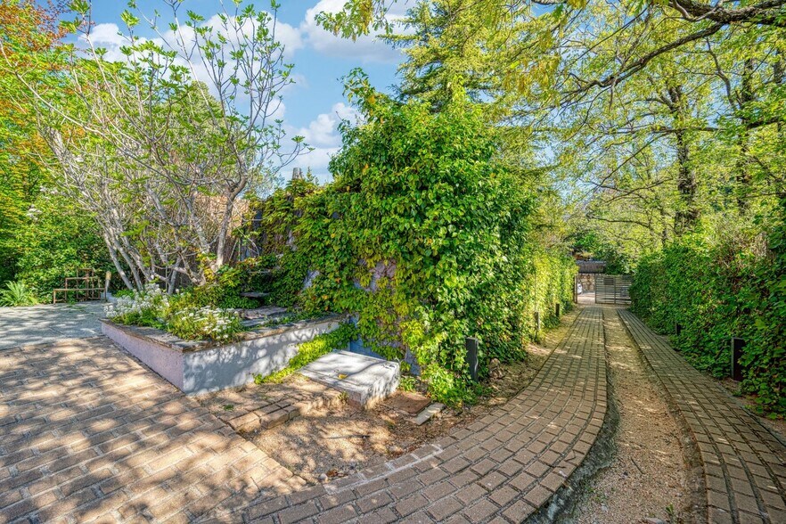 More Photos Of , Cercedilla Hotel For Sale