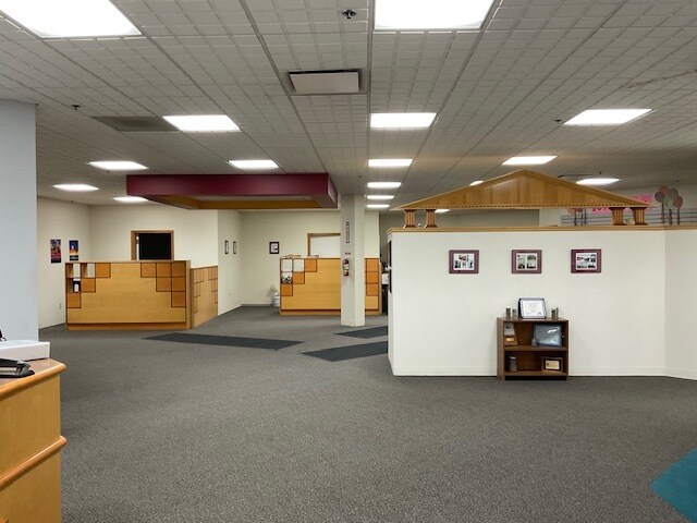 More Photos Of 6085 Court Street Rd, Syracuse Warehouse For Lease