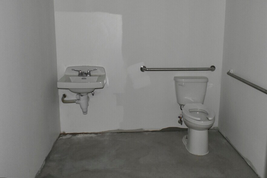 More Photos Of 9700-9950 Fondren Rd, Houston Unknown For Lease