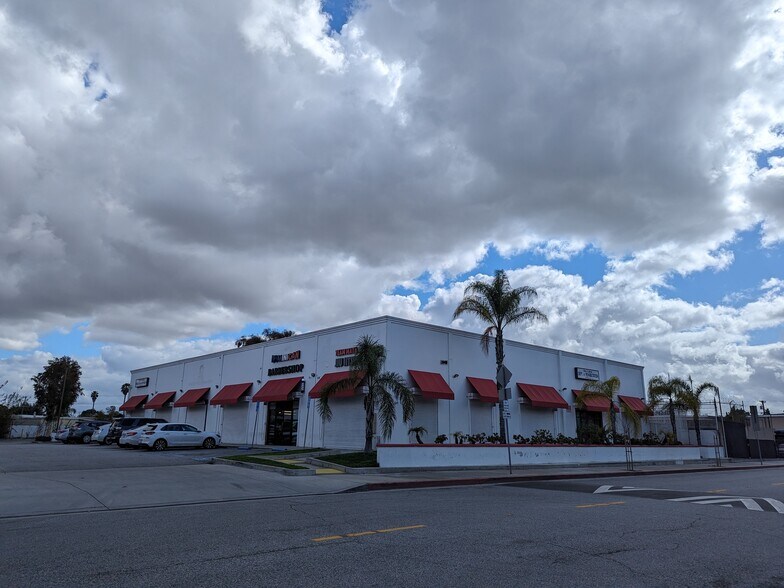 More Photos Of 5140 E Florence Ave, Bell Freestanding For Lease