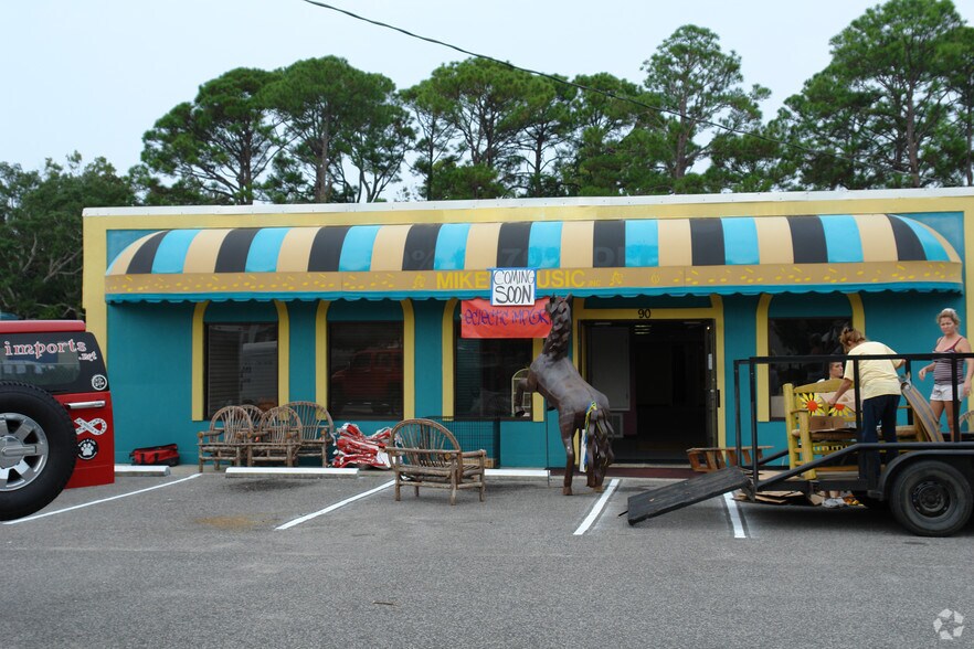 Primary Photo Of 90 Mary Esther Blvd, Mary Esther Freestanding For Lease