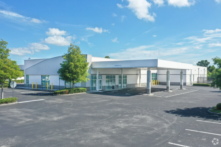 Primary Photo Of 4021 Tampa Rd, Oldsmar Showroom For Sale