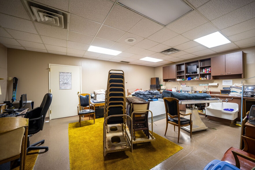 More Photos Of 2990 Bethel Rd, Columbus Funeral Home For Sale