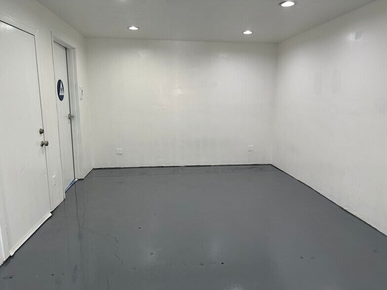 More Photos Of 5102-5108 Azusa Canyon Rd, Irwindale Unknown For Lease