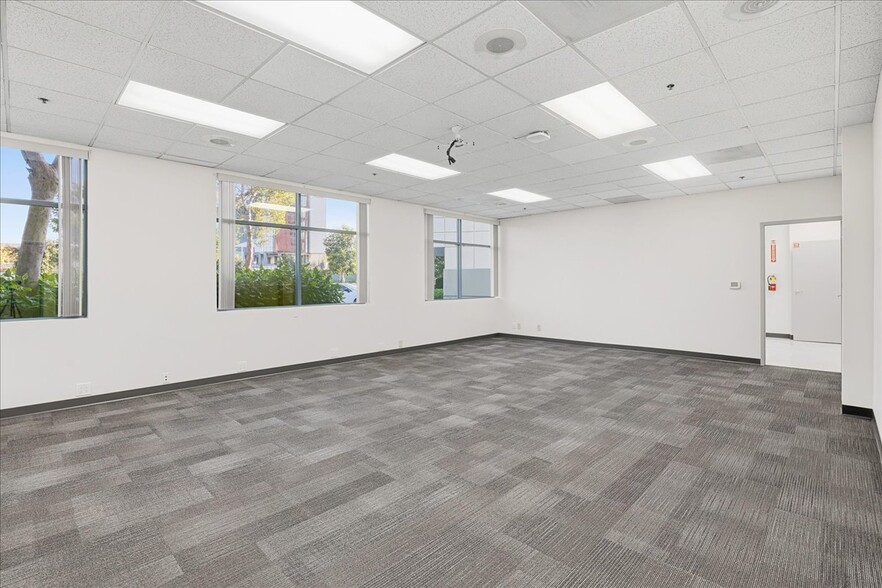 More Photos Of 12 Mauchly, Irvine Office Residential For Sale