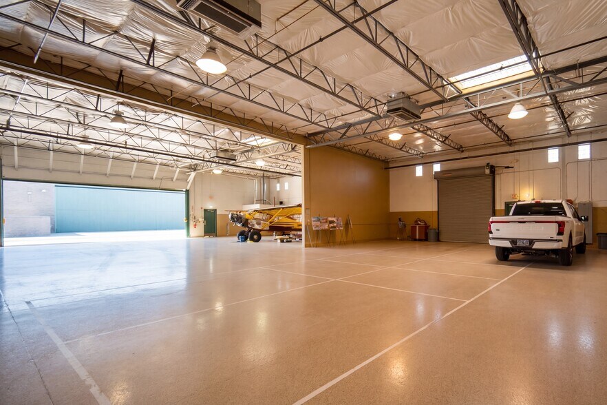 More Photos Of 4143 W Venus Way, Chandler Airplane Hangar For Sale