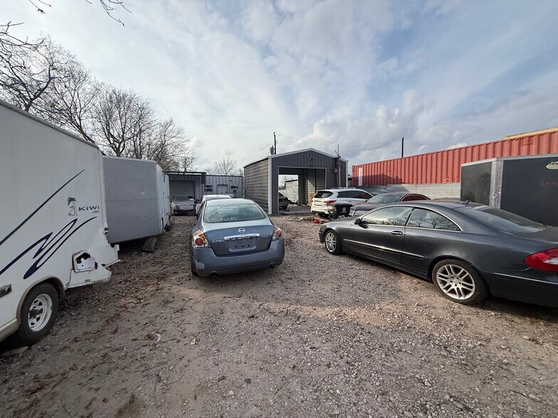 More Photos Of 8904 Cullen blvd, Houston Land For Sale