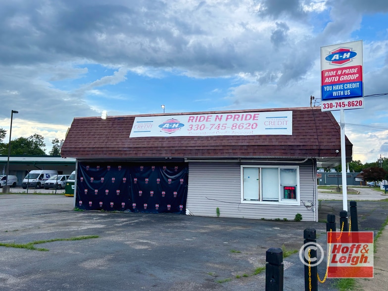 Primary Photo Of 2414 East Ave, Akron Auto Dealership For Lease