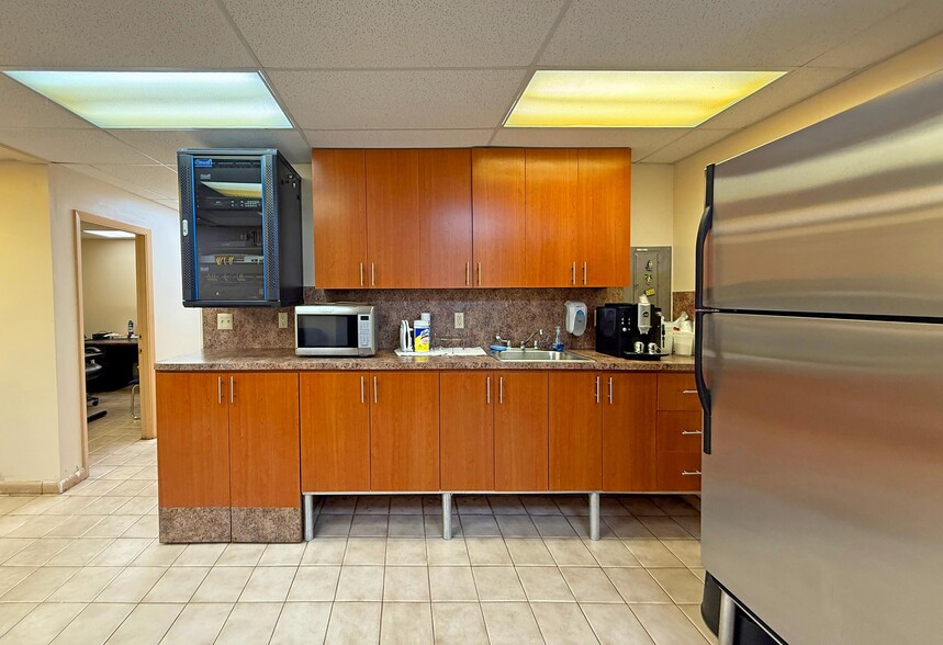 More Photos Of 9165 NW 96th St, Medley Warehouse For Sale