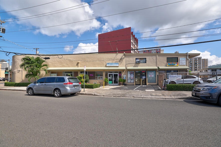 More Photos Of 1694 Kalakaua Ave, Honolulu Freestanding For Sale