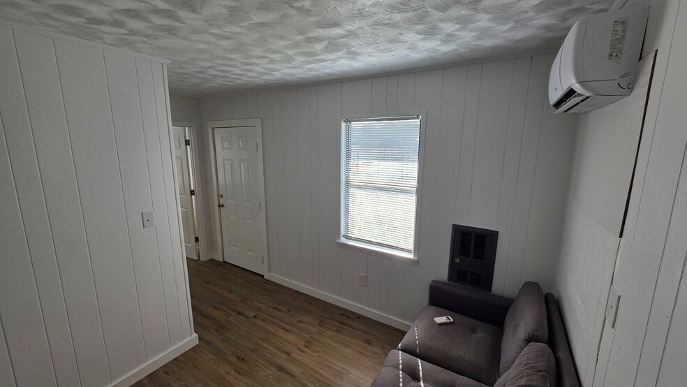 More Photos Of 1518 Concord Ave, Monroe Auto Dealership For Lease