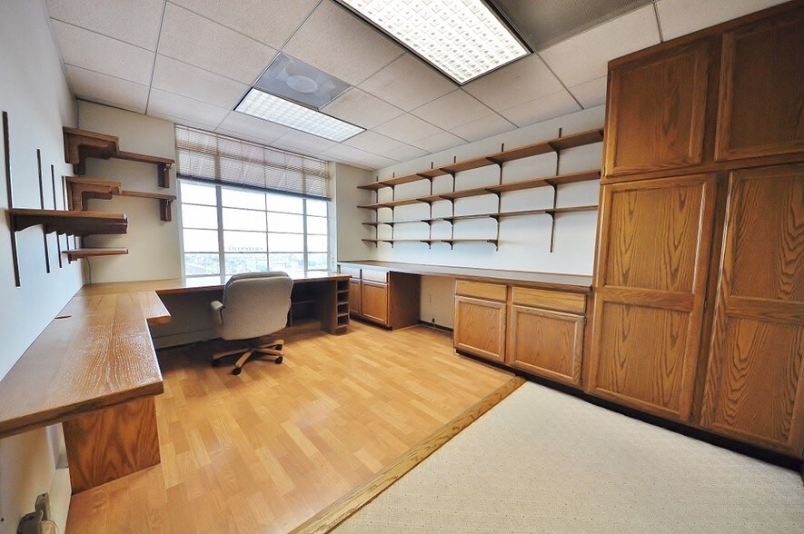 More Photos Of 2472-2476 Lake Ave, Altadena Office For Lease